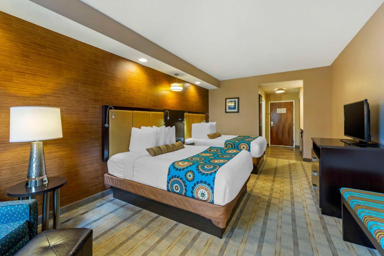 Western Miami Executive Airport And Hotel Country Walk