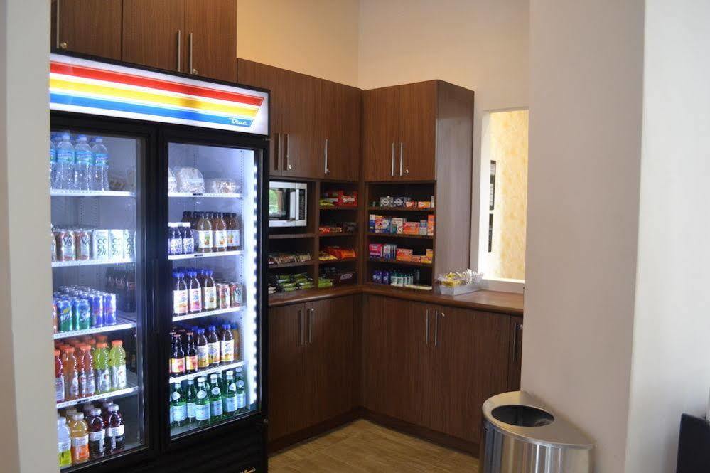 Western Miami Executive Airport And Hotel Country Walk
