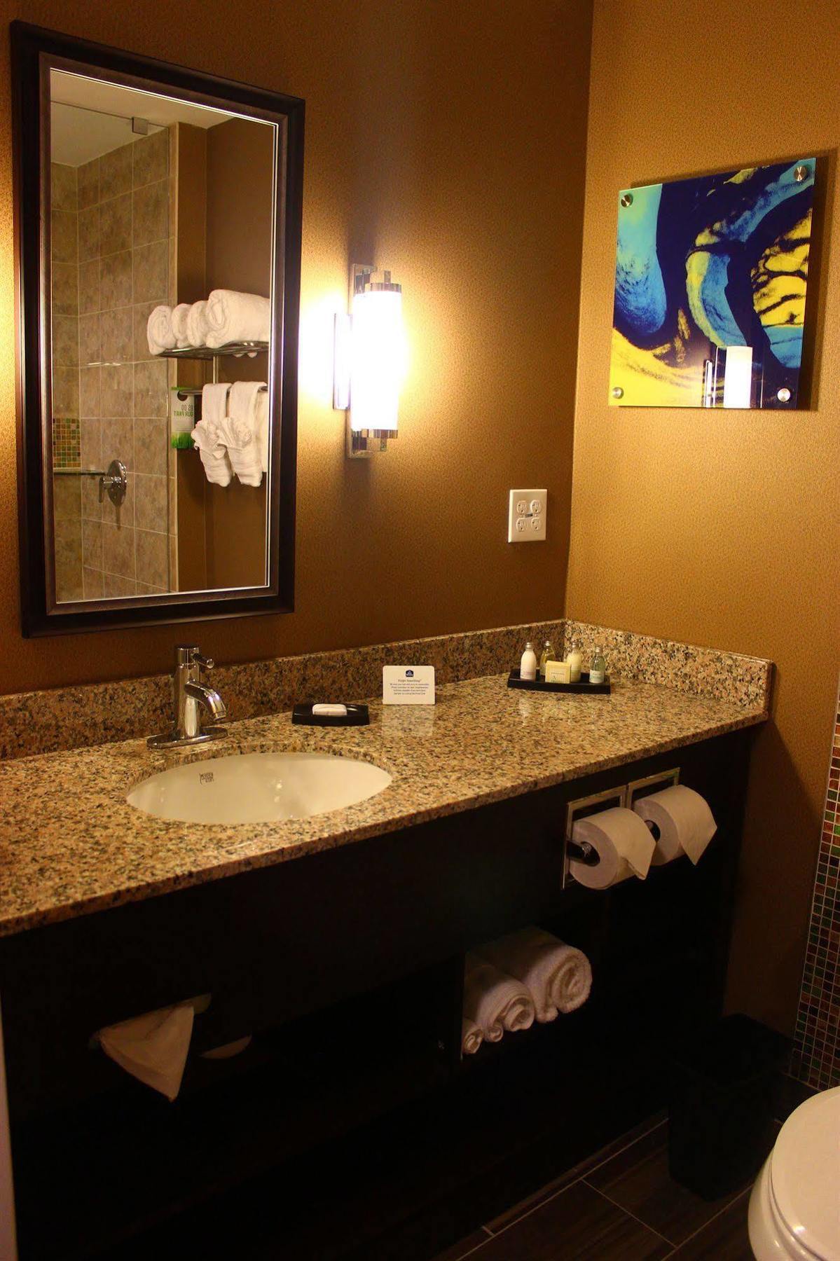 Western Miami Executive Airport And 3* Country Walk
